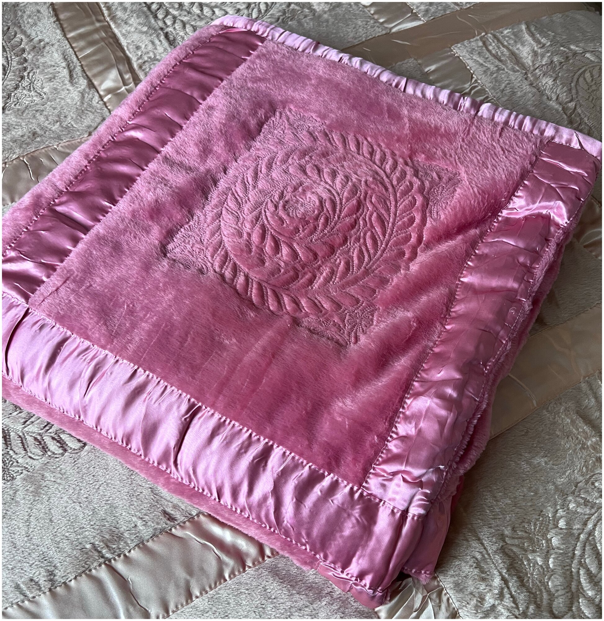 Плед-покрывало DeluxeComfort 220х240 см розовый - фотография № 2