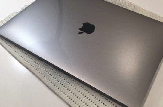 Защитная бронированная пленка на экран MacBook Pro 15" (2017) (Глянцевая)