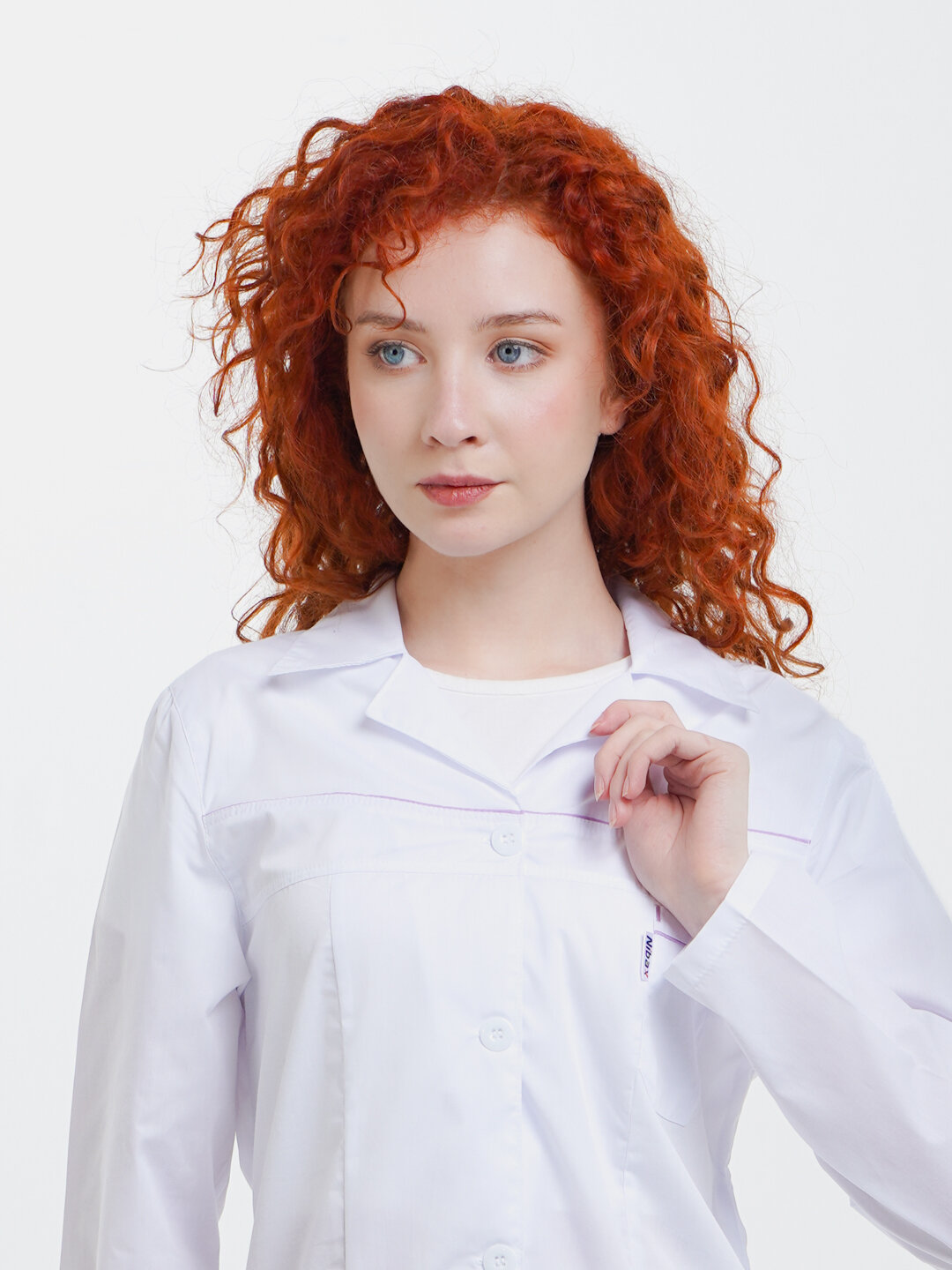 Халат медицинский на пуговицах с длинным рукавом — фото 1