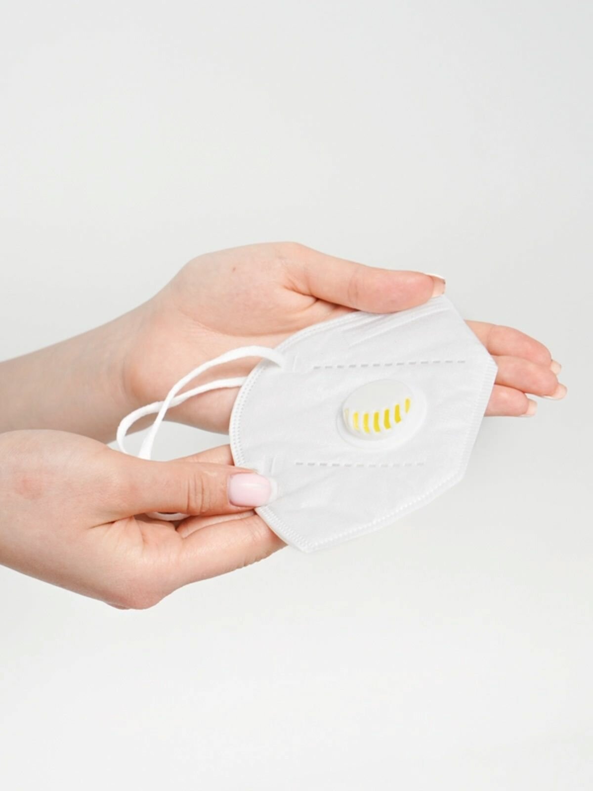 Многоразовая респираторная маска KN95 с клапаном, защита от вирусов, набор 5 штук. — фото 1