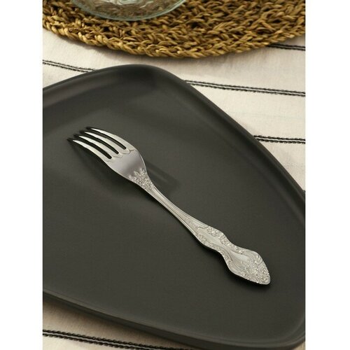 ПЗХМ Вилка столовая «Тройка», h=19,5 см, толщина 2 мм, цвет серебряный