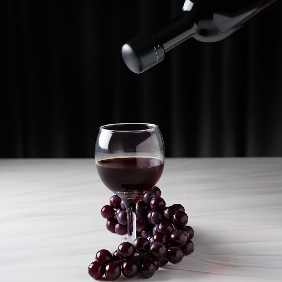 Пробка вакуумная для вина «Блеки», 5×5×6 см, цвет чёрный