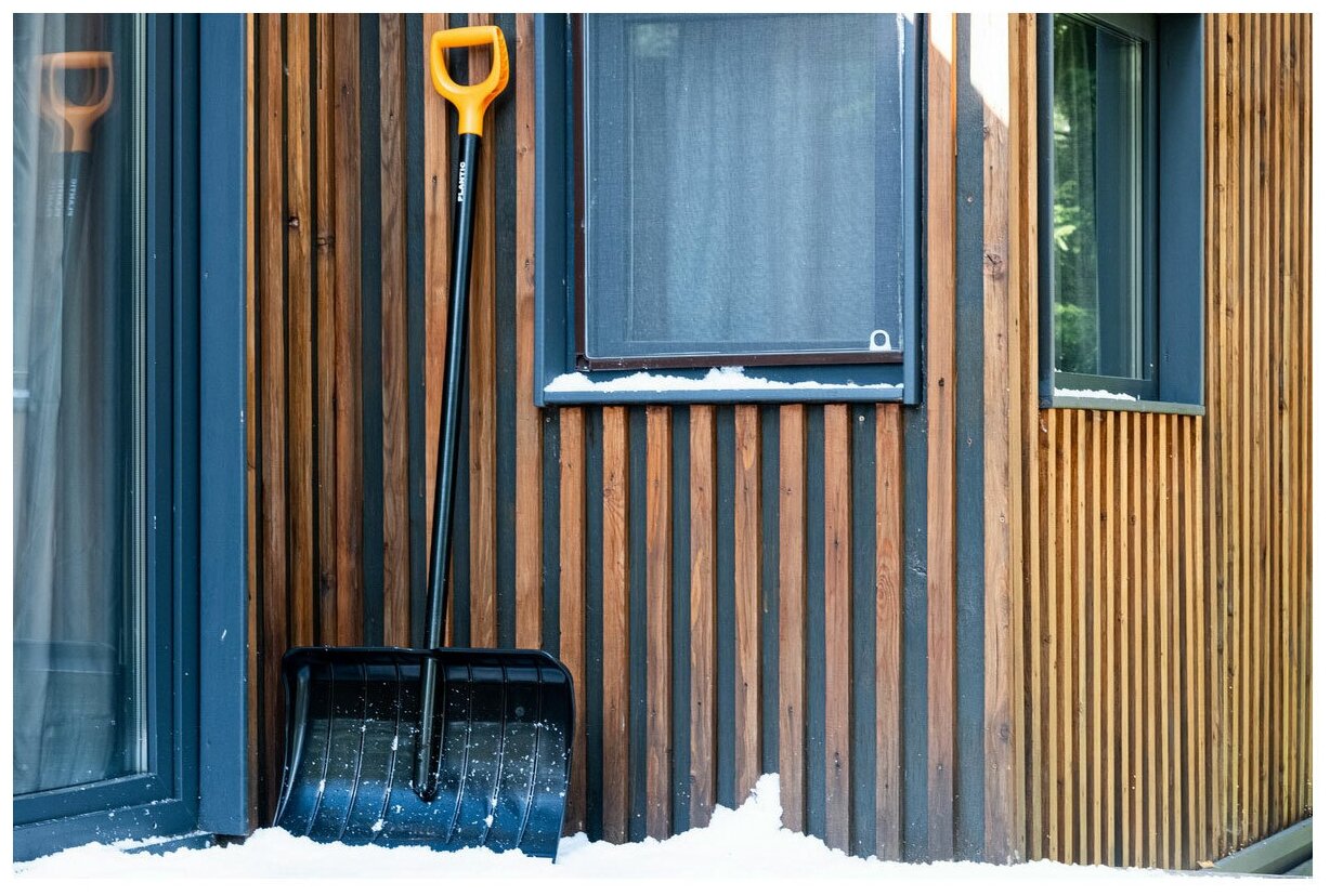 Скрепер Plantic для уборки снега с алюминиевым черенком Snow - фотография № 6