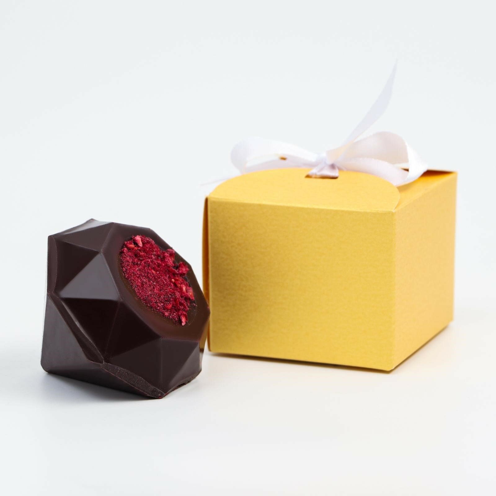 Шоколадная бомбочка с маршмеллоу «Счастье внутри» тёмный шоколад, 38 г - фотография № 4