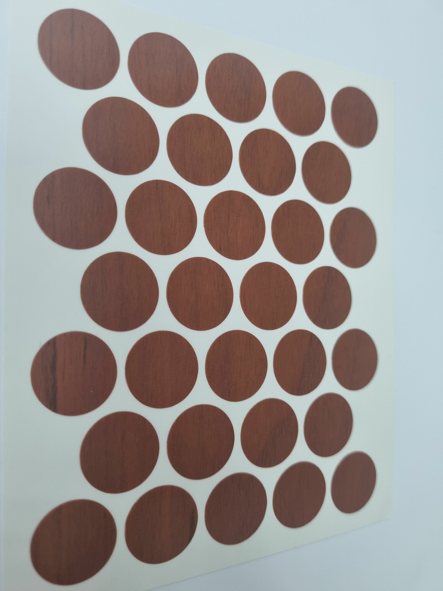 Фурнитура Для Мебели Заглушка самоклеющаяся декоративная для мебели, цвет Орех красный(9) 18мм, Pacific