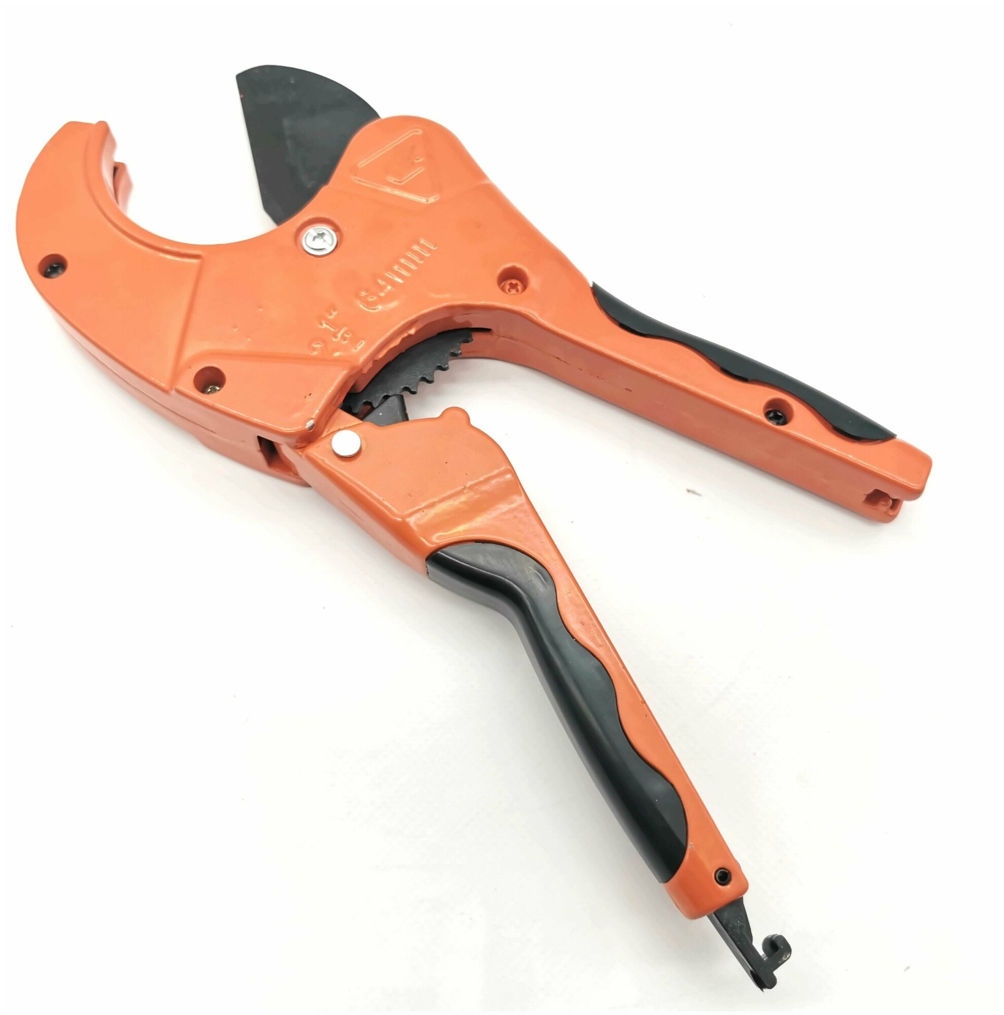 Ножницы оранжевые для пластиковых и PPR труб 20-63 ViEiR арт VER813