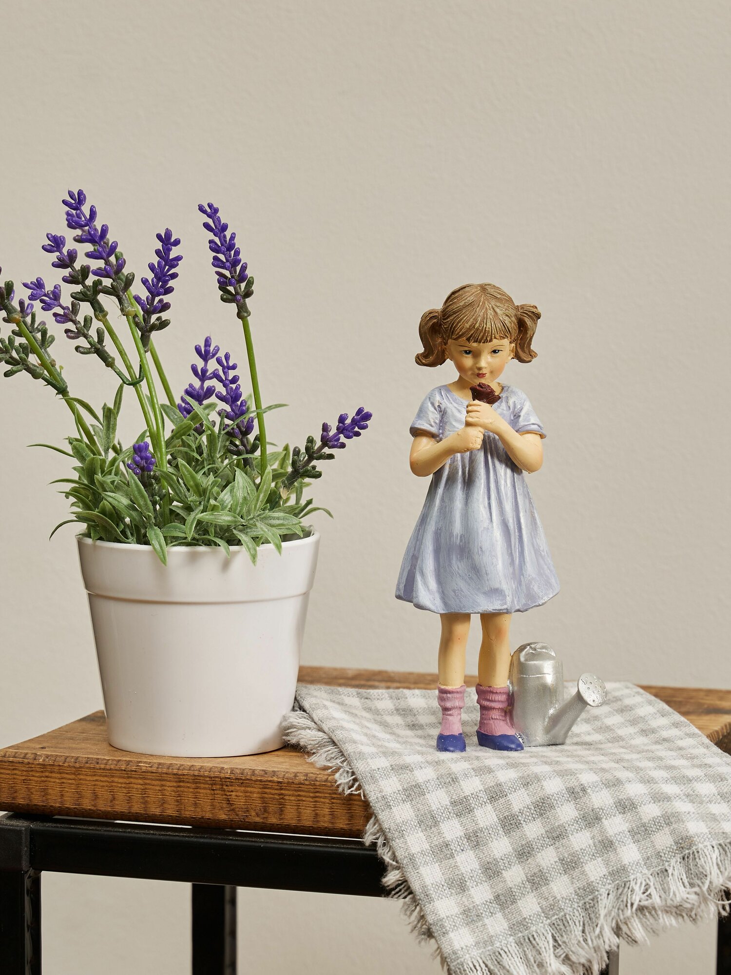 Статуэтка "Лавандовая Весна" высота 15 см