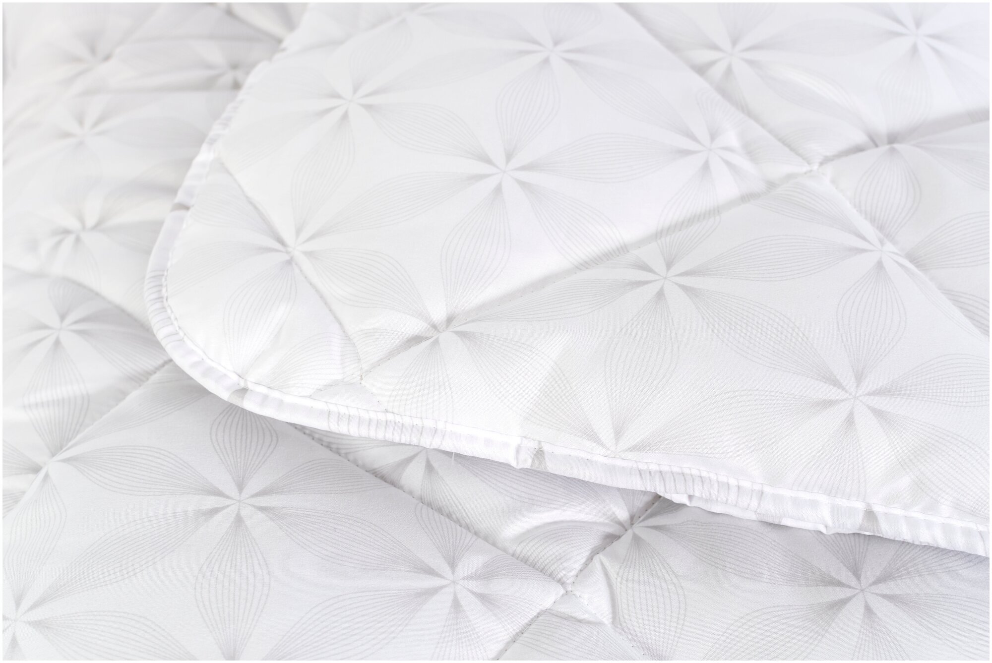 Одеяло белое стеганое всесезонное "Эвкалипт" 2 спальное 172х205 / Подарочное - фотография № 4