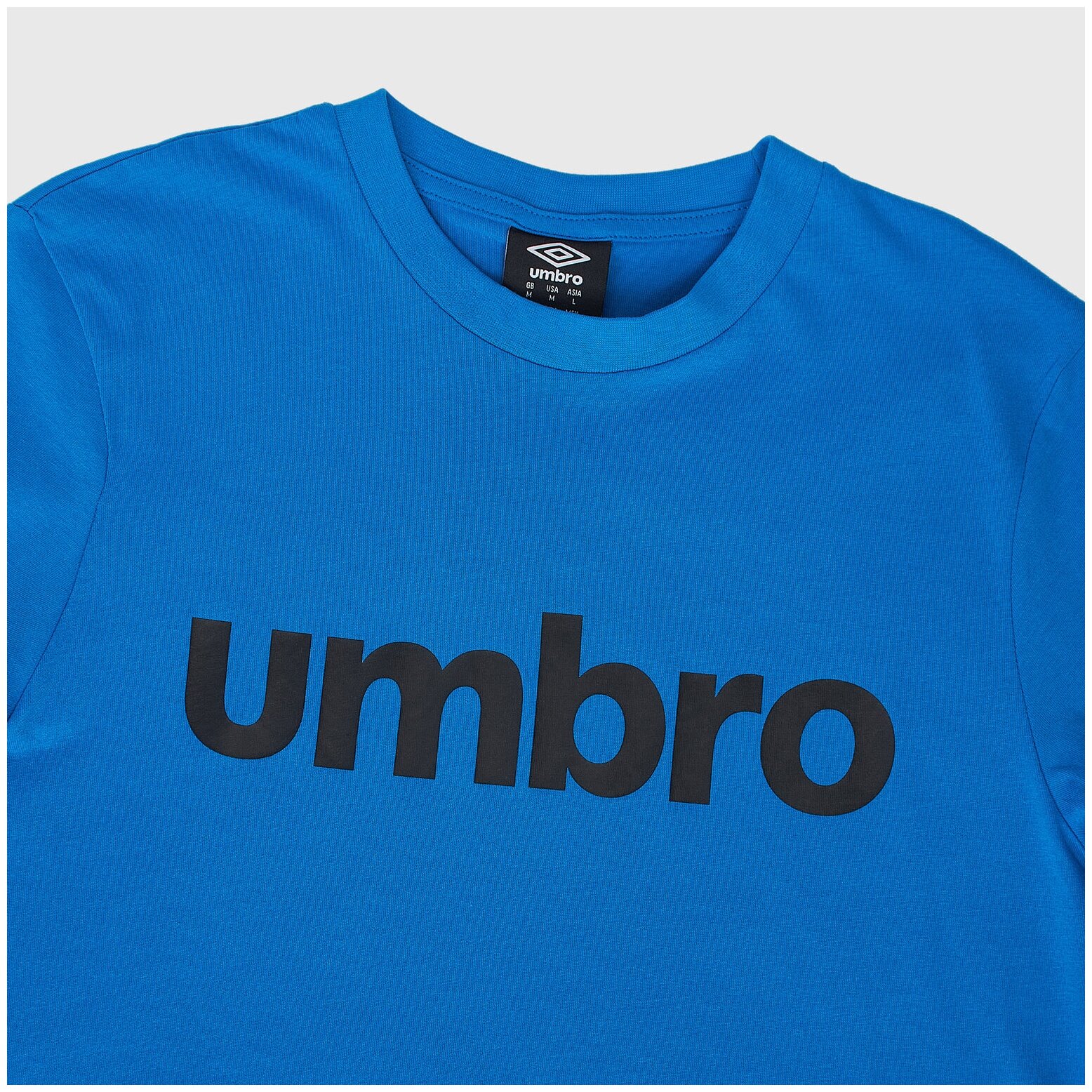 Футболка спортивная Umbro Футболка хлопковая Umbro Linear Logo Graphic Tee 65551U-KM8