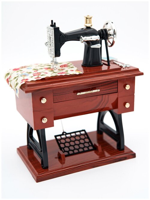 Шкатулка музыкальная декоративная Швейная машинка с отделением для украшений