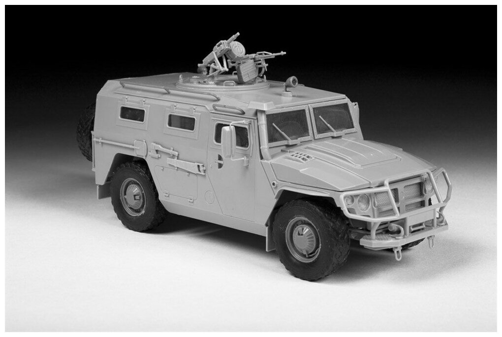 Модель для склеивания Zvezda Российский бронеавтомобиль ГАЗ ТИГР - фото №11