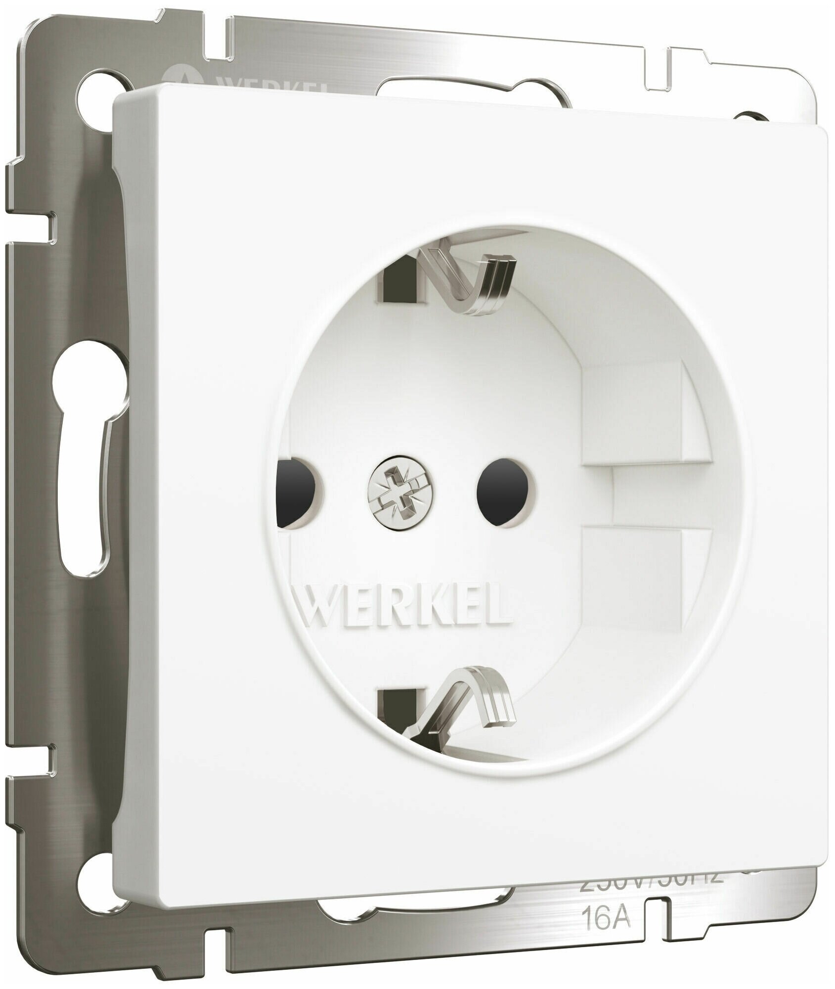 Розетка с заземлением и шторками Werkel W1171161 белый матовый IP31 - фотография № 1