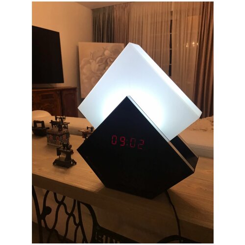 Стильные часы в комнату c подсветкой и механизмом выдвижения UTV-70R 1600₽