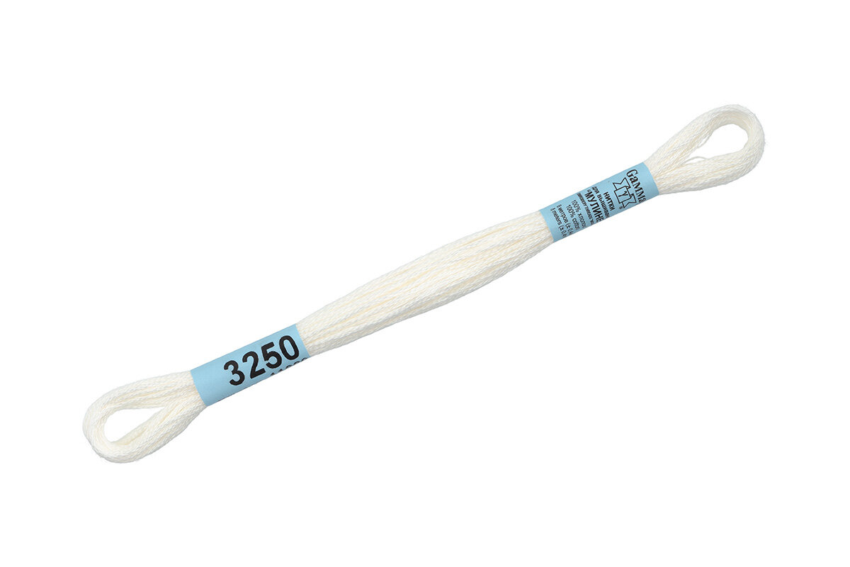 Мулине GAMMA нитки для вышивания 8м. 3250 молочный 1 штука.