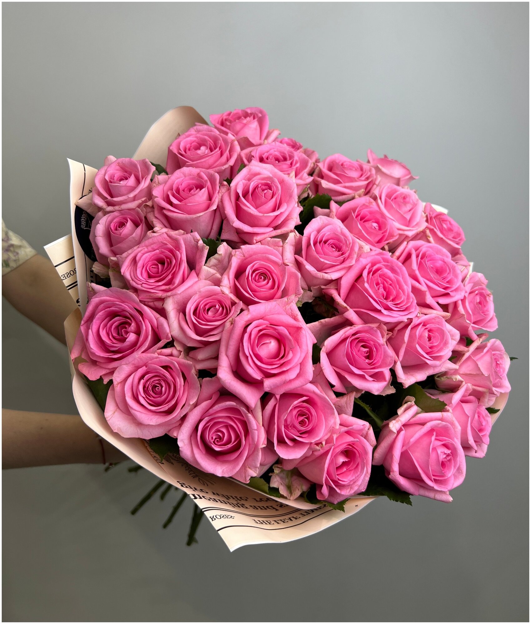 Букет из 31 розовой розы Ревиваль, 60см