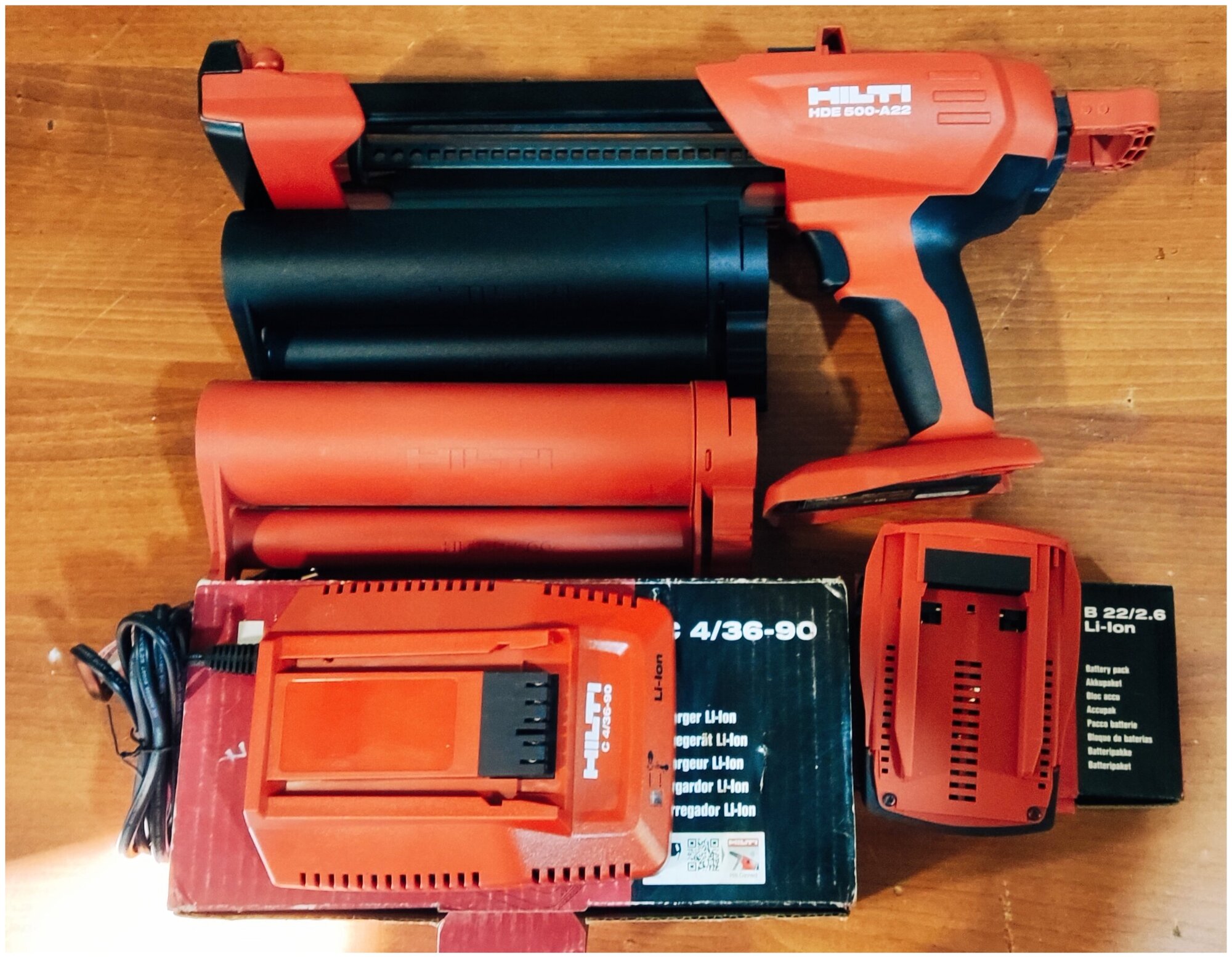 Аккумуляторный дозатор HILTI для клеевых анкеров - фото №4