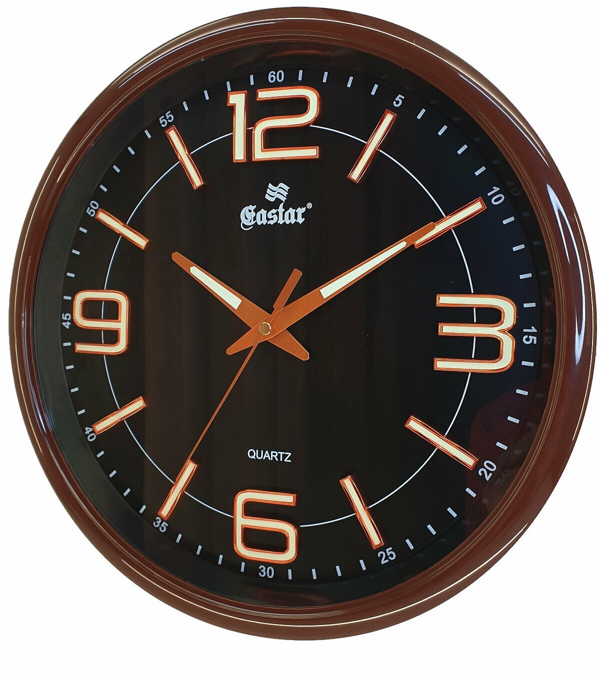 Часы настенные круглые бесшумные с плавным ходом со светонакопителем Gastar 835 YG B тёмный циферблат диаметр 33 см