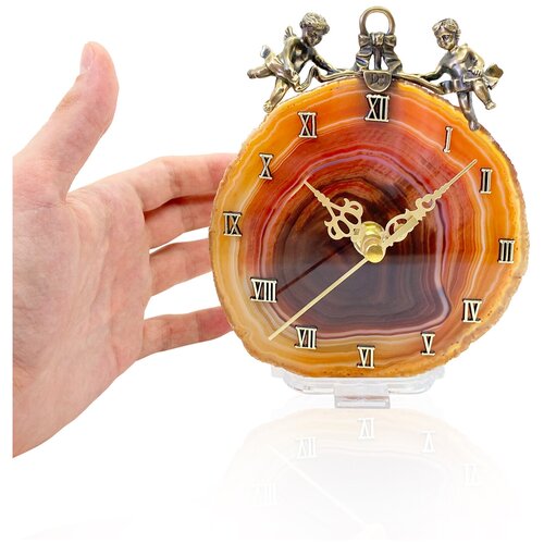 Символ истинной любви - Часы с бронзовыми ангелами хранителями на пластине из агата