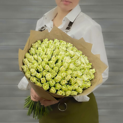 Изображение товара Монобукет Букет Маркет, розы, 75 шт, 40см, крафт-бумага, белый