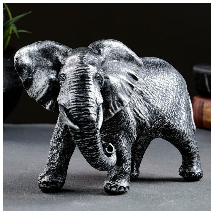 Фигура "Слон африканский" серебро