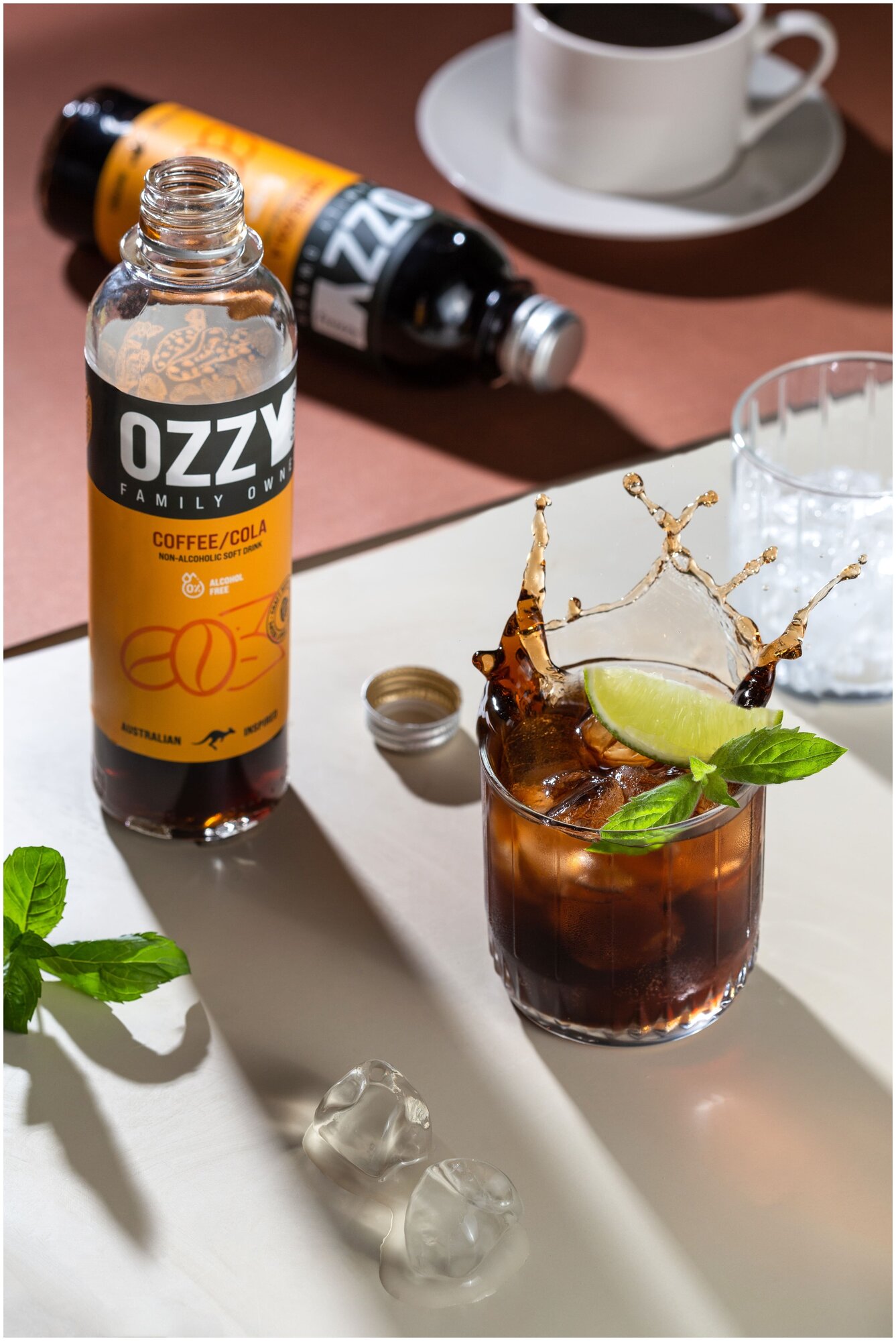 Лимонад крафтовый OZZY ( Coffee/Cola, Cream Soda/Burgundee, Banana/Passionfruit. Lemon/Lime Bitters) стекло 330 мл. Ассорти 4 шт. - фотография № 3