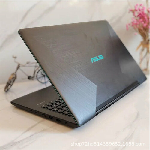 Игровой ноутбук Wishi Flying Fortress YX570ZD GTX1050 16ГБ 512ГБ 32384₽