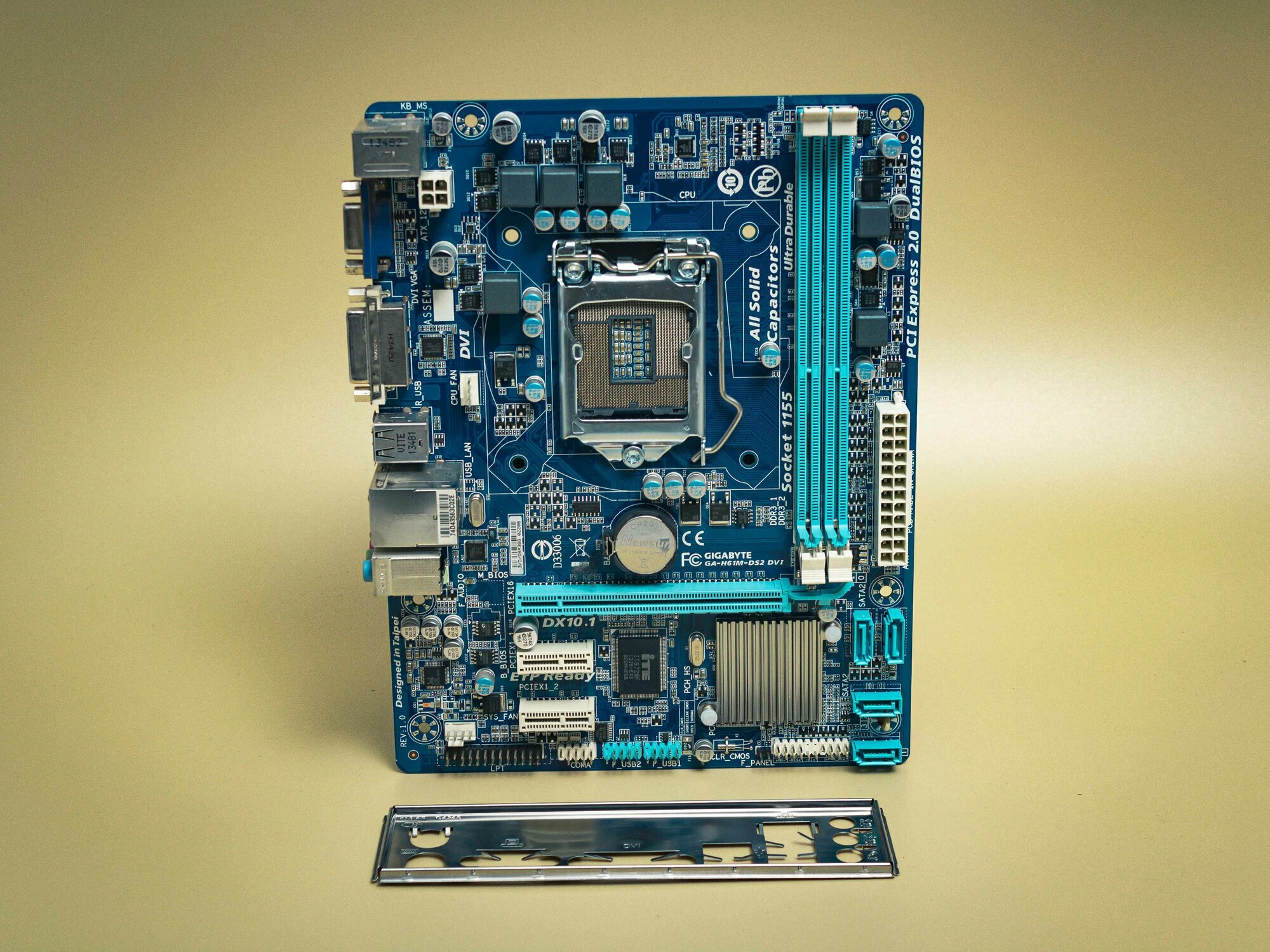 Материнская плата Gigabyte GA-H61M-DS2 DVI