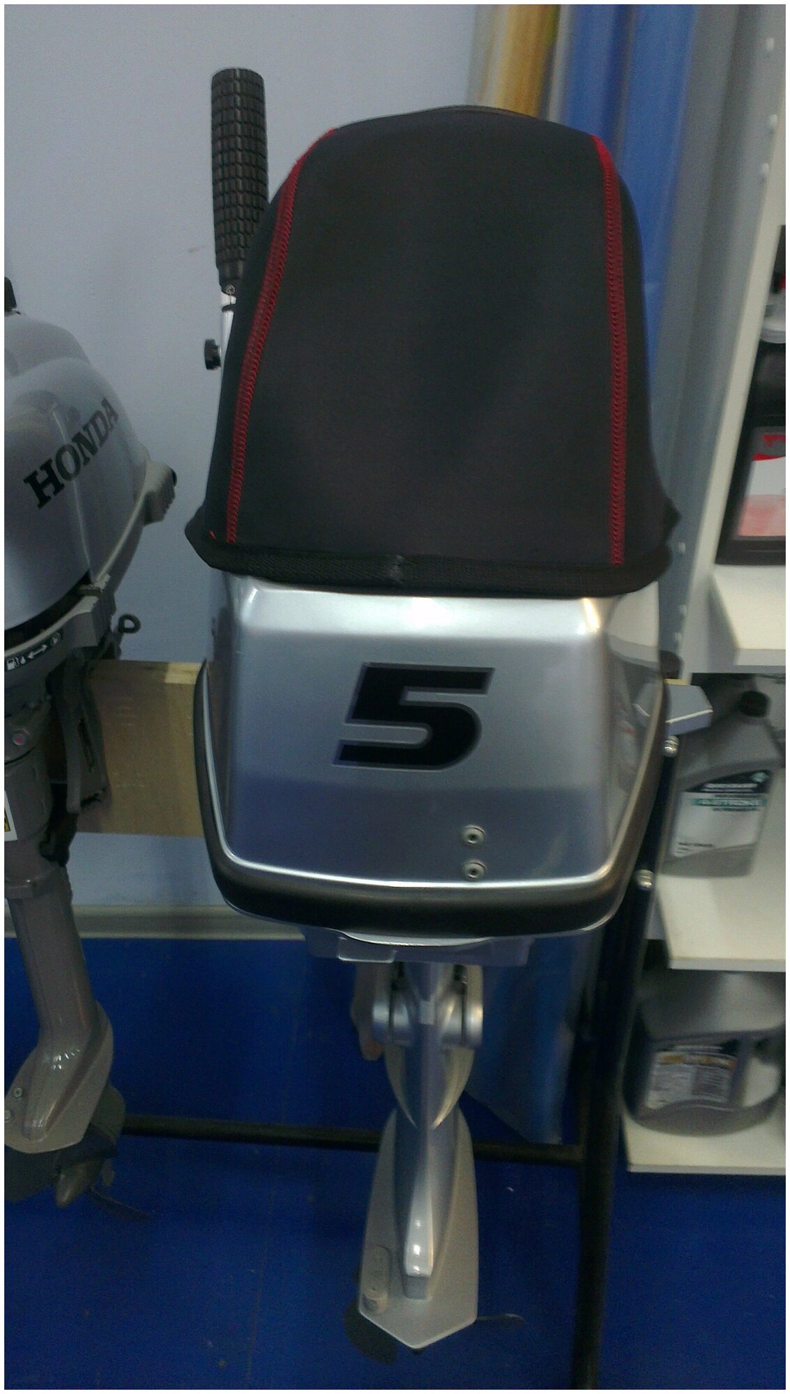 Неопреновый чехол - пыльник колпака (капота) лодочного мотора Honda 5