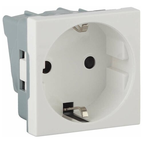 Розетка модульная с заземлением и шторками 45х45мм белая АДЛ 13-900