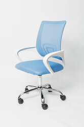Кресло офисное на колесах BN-7166 Хром белый/голубой