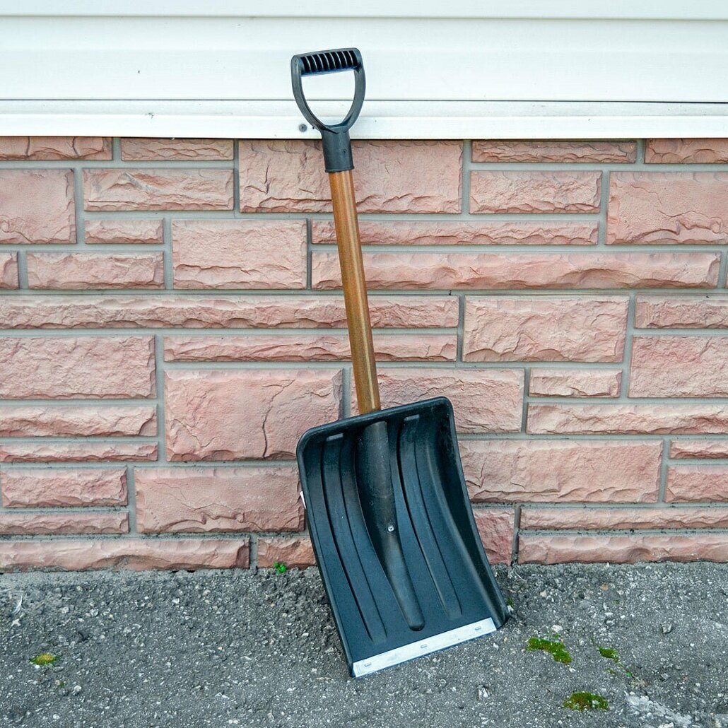 Лопата автомобильная 