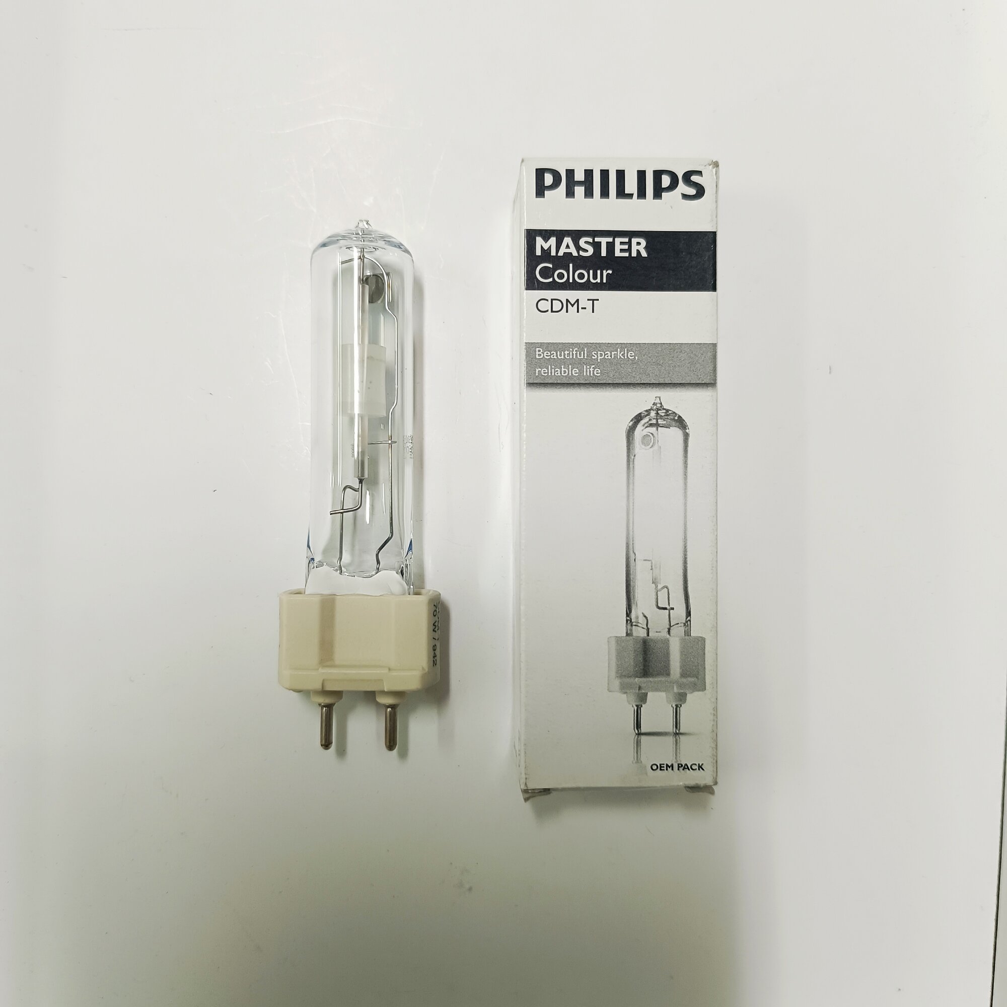 Лампа металлогалогенная PHILIPS CDM-T 70W/942