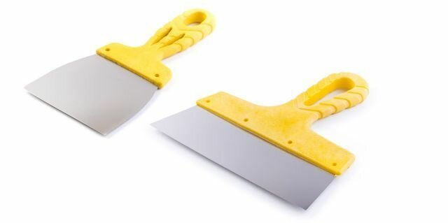 Акор шпатель гладкий из нержавеющей стали с антикоррозионным покрытием желтая ручка 200 мм