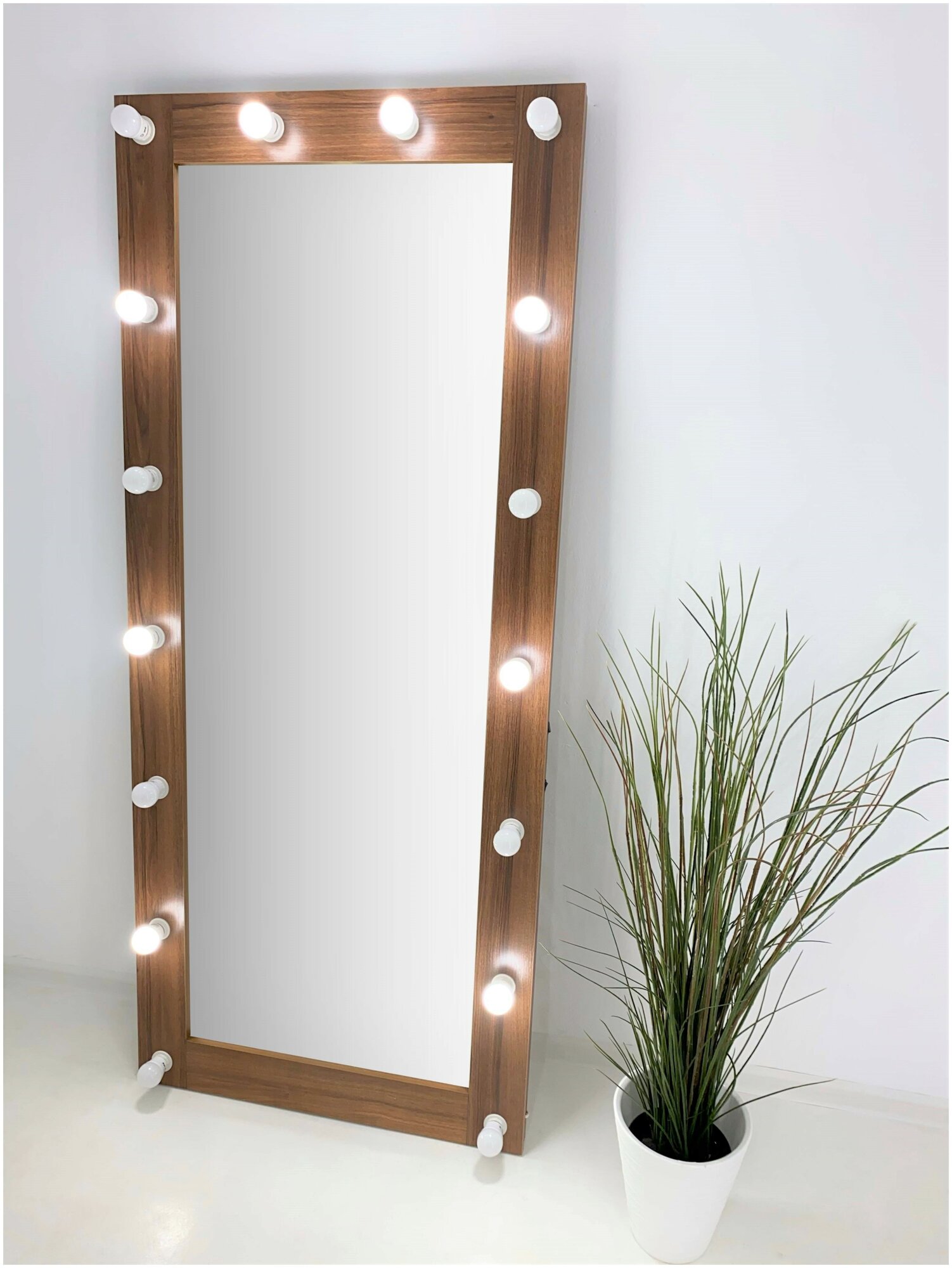 Гримерное зеркало с лампочками BeautyUp 175/75 цвет "Орех" - фотография № 3
