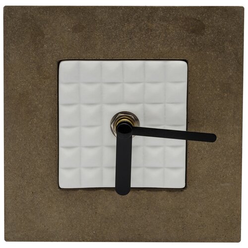 Квадратные настенные часы оригинальной формы с надежным кварцевым механизмом на батарейке Apeyron 18-304, 11х11 см, 1хАА