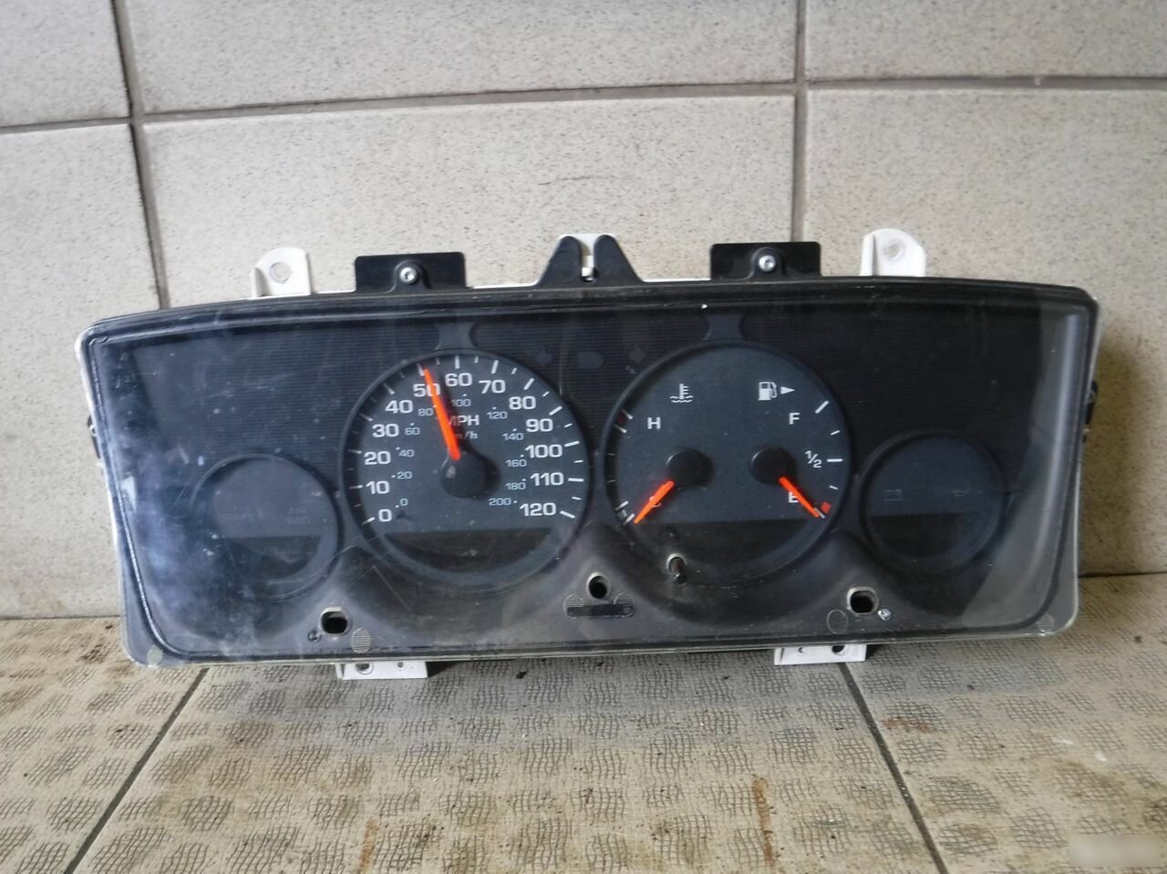 Панель приборов Chrysler Neon II (1999—2004) P04793519AI 04813524AB 28955