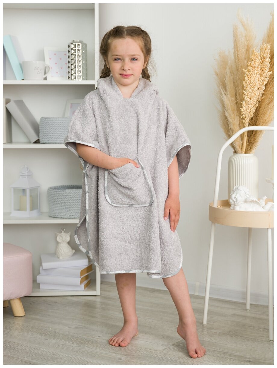 Пончо-полотенце BIO-TEXTILES с капюшоном мышонок 68*67 светло-серый детское махровое домашнее для девочки мальчика бани сауны бассейна - фотография № 7