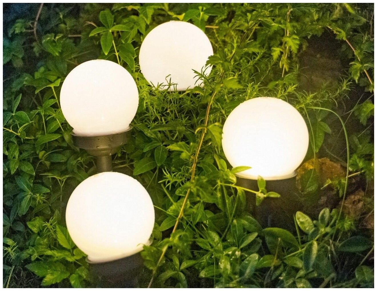 Набор садовых светильников на солнечной батарее "Лунные шарики", тёплые белые LED-огни, 4 шт, 10х27 см, Kaemingk