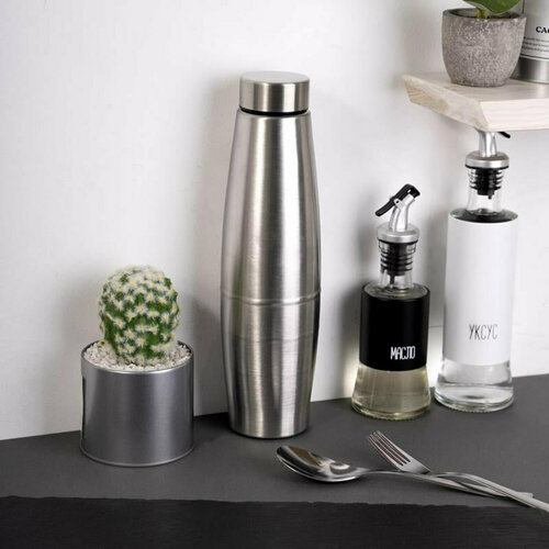 Бутылка для воды 1 л спортивная Premium для напитков и фитнеса 979₽