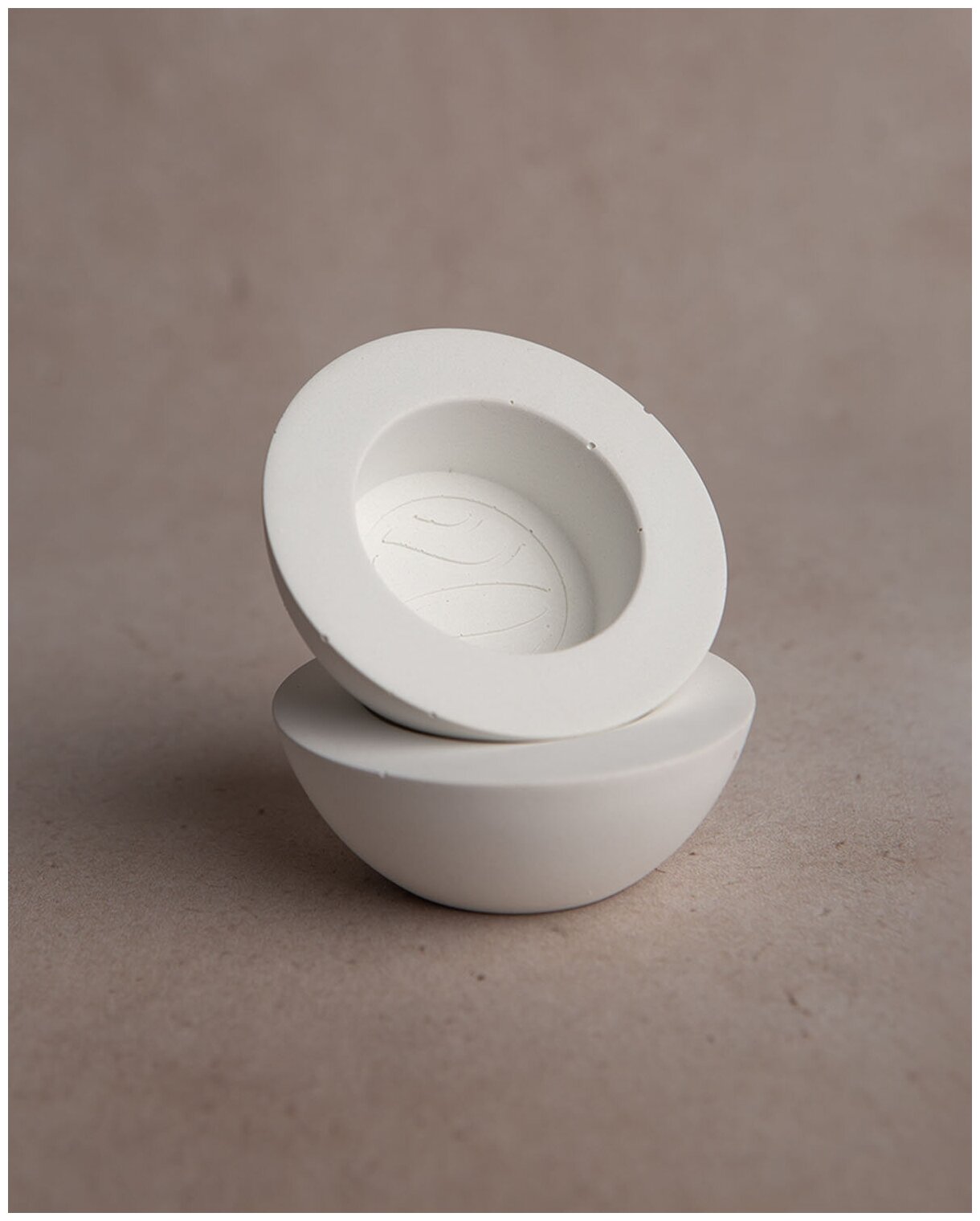 Комплект подсвечников для чайных свечей Suzy, 4 шт., бетон, белый матовый - фотография № 3