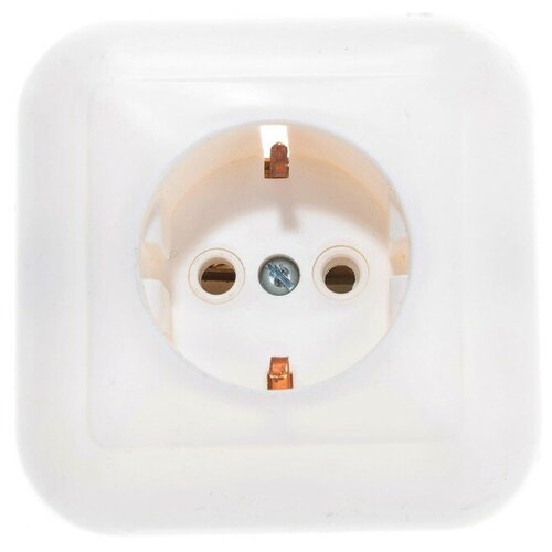 Розетка штепсельная, двухполюсная, с заземляющим контактом / Квадратная одноместная розетка для скрытой установки РС 16-102-1