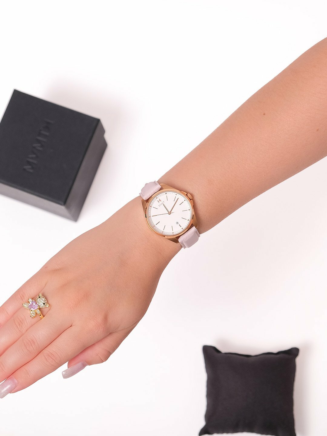 Наручные часы MVMT Coronada, розовый, белый, золотой — фото 1