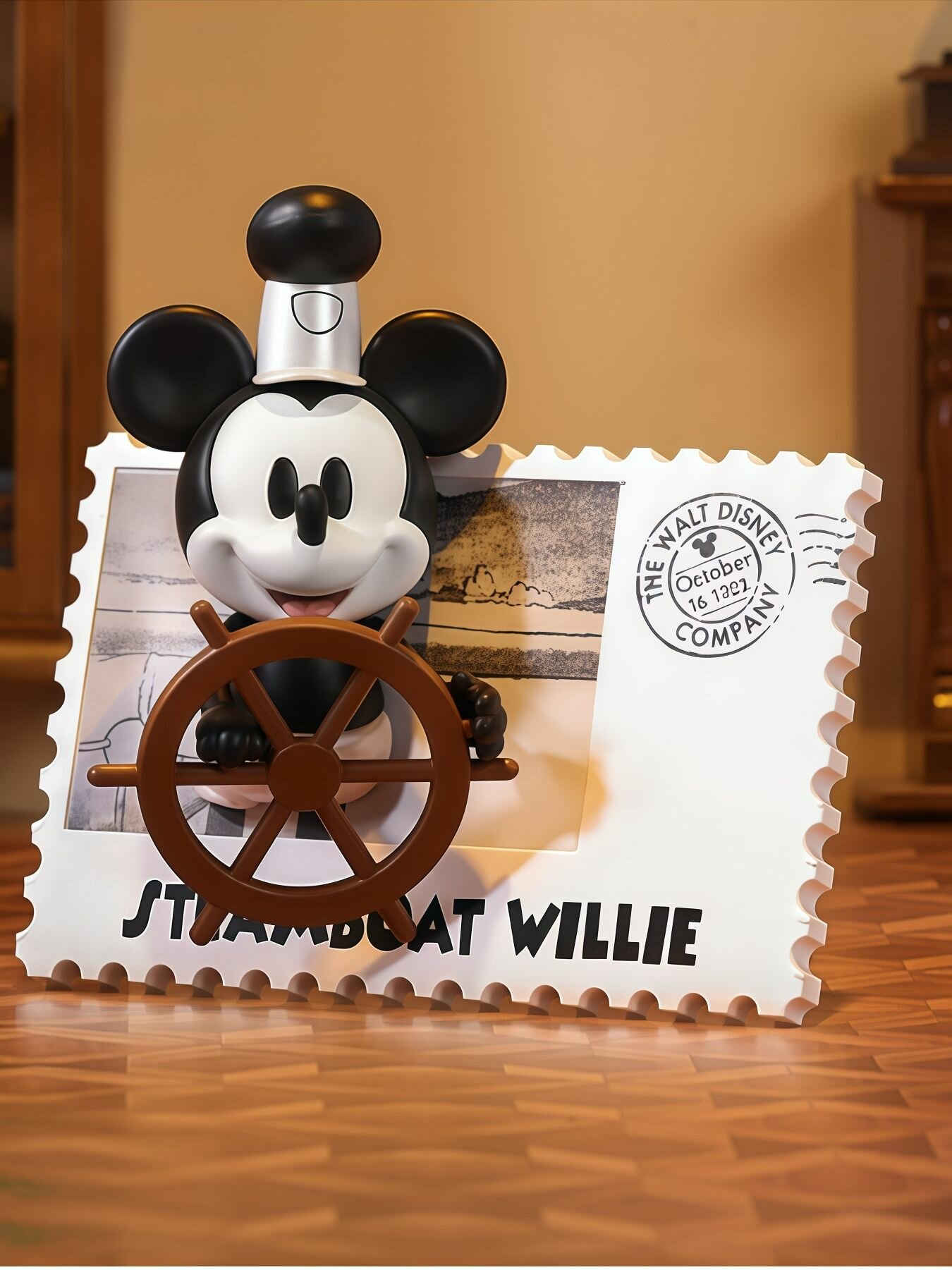 MINISO Игрушка Сюрприз Телефонный Стойка (Disney Vintage Stamp Series)