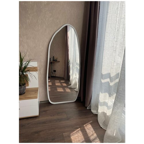 Дизайнерское зеркало ручной работы, ассиметричное напольное AUCTOR 160Х70, рама белого цвета