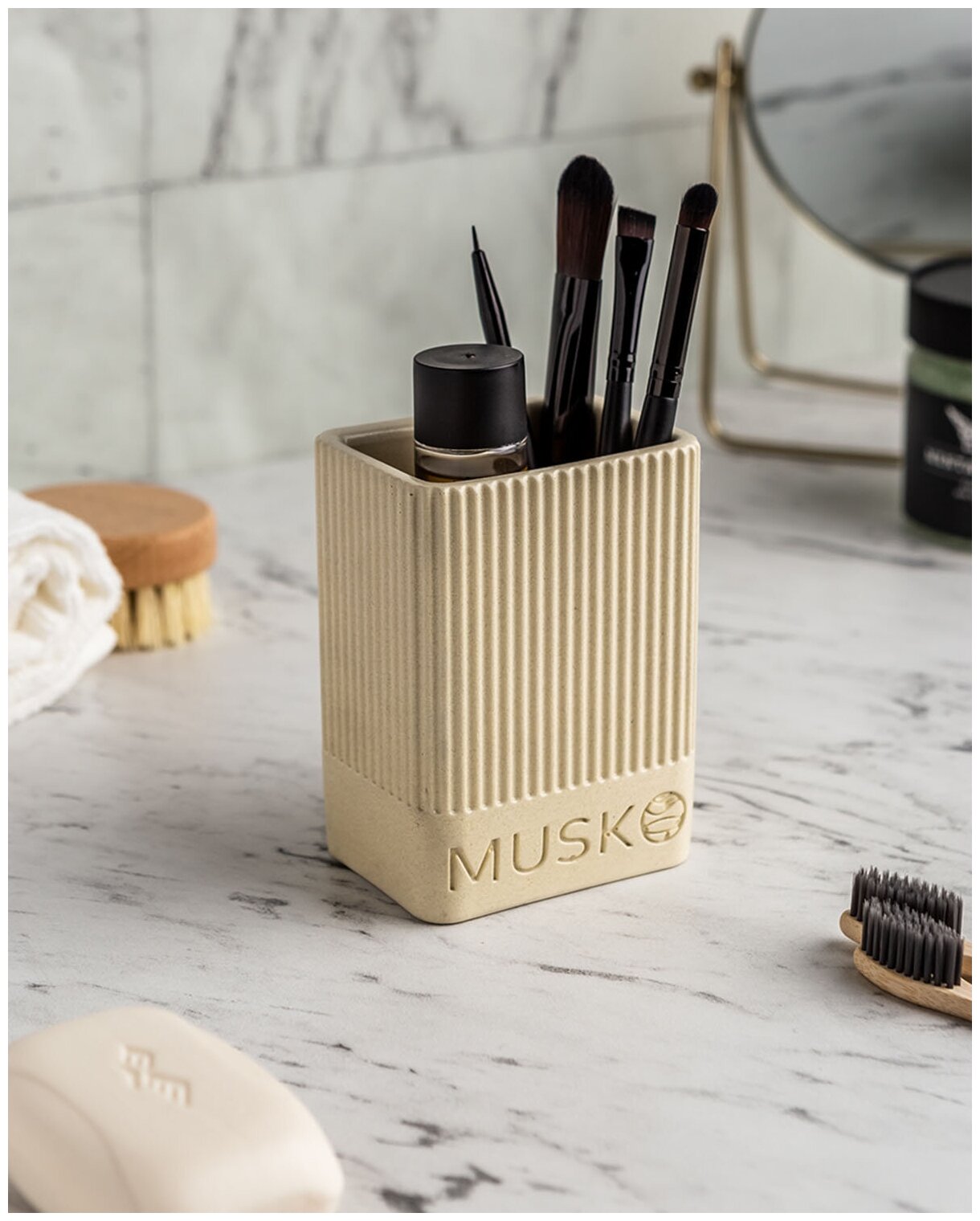 Стакан, органайзер для косметики Musko, 6x8x11 см, бетон, кремовый глянцевый