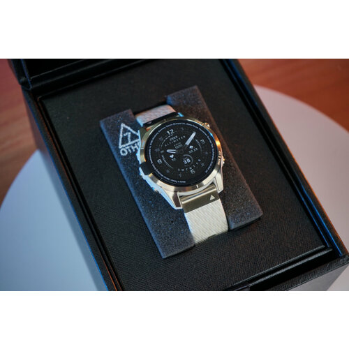 Garmin Epix Pro Gen 2 Sapphire Edition Soft Gold with Cream Heathered Nylon Band 42mm 12786900₽