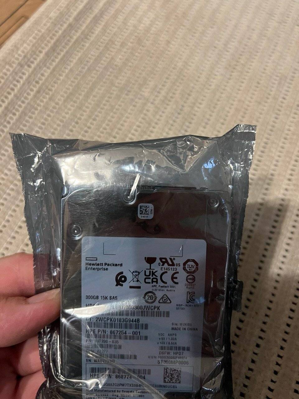 Жесткий диск Hewlett Packard 300 ГБ ST300MP0006