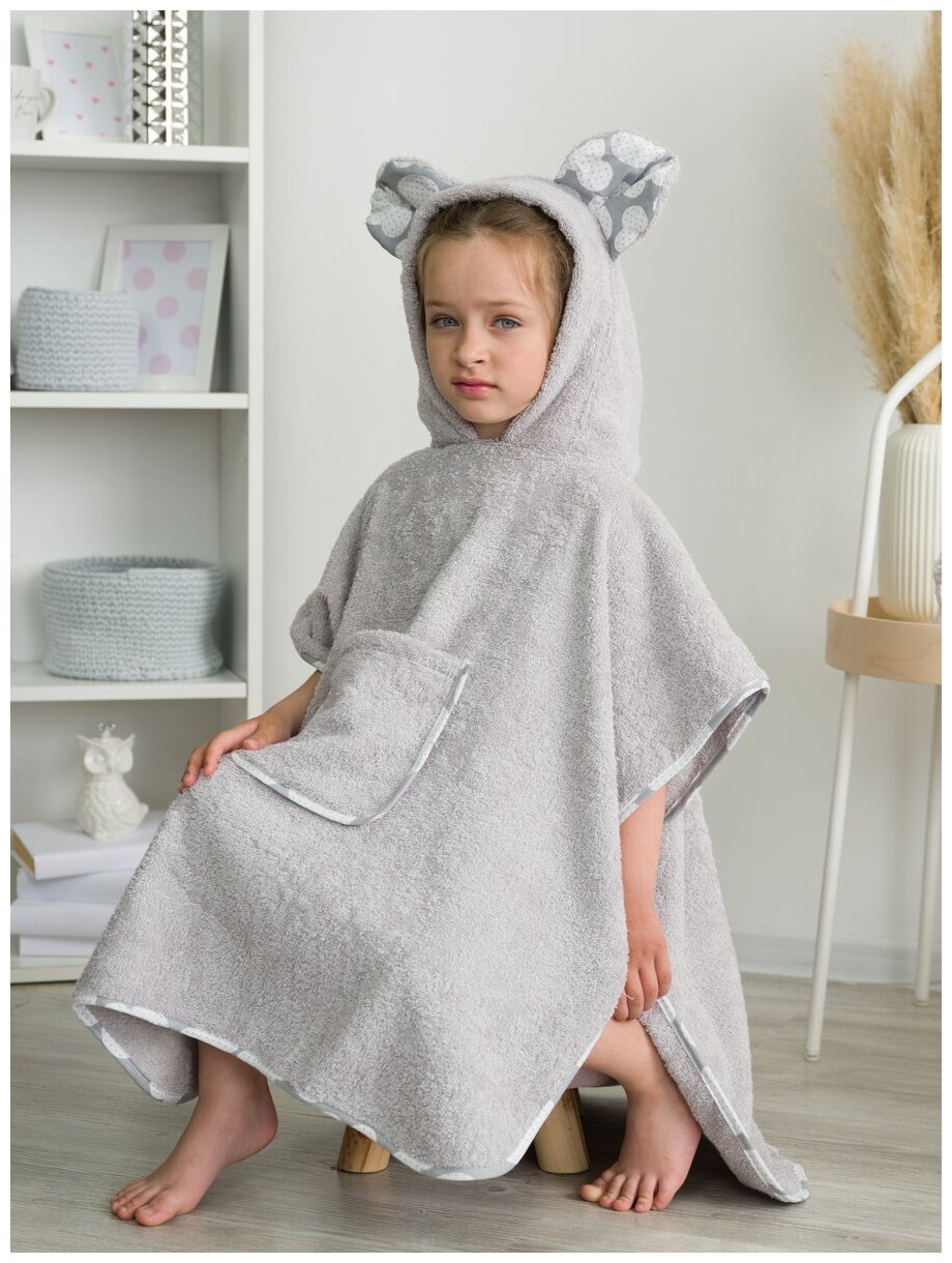 Пончо-полотенце BIO-TEXTILES с капюшоном мышонок 68*67 светло-серый детское махровое домашнее для девочки мальчика бани сауны бассейна - фотография № 2