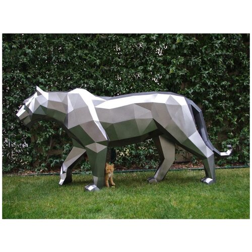 Полигональная фигура крадущийся Тигр