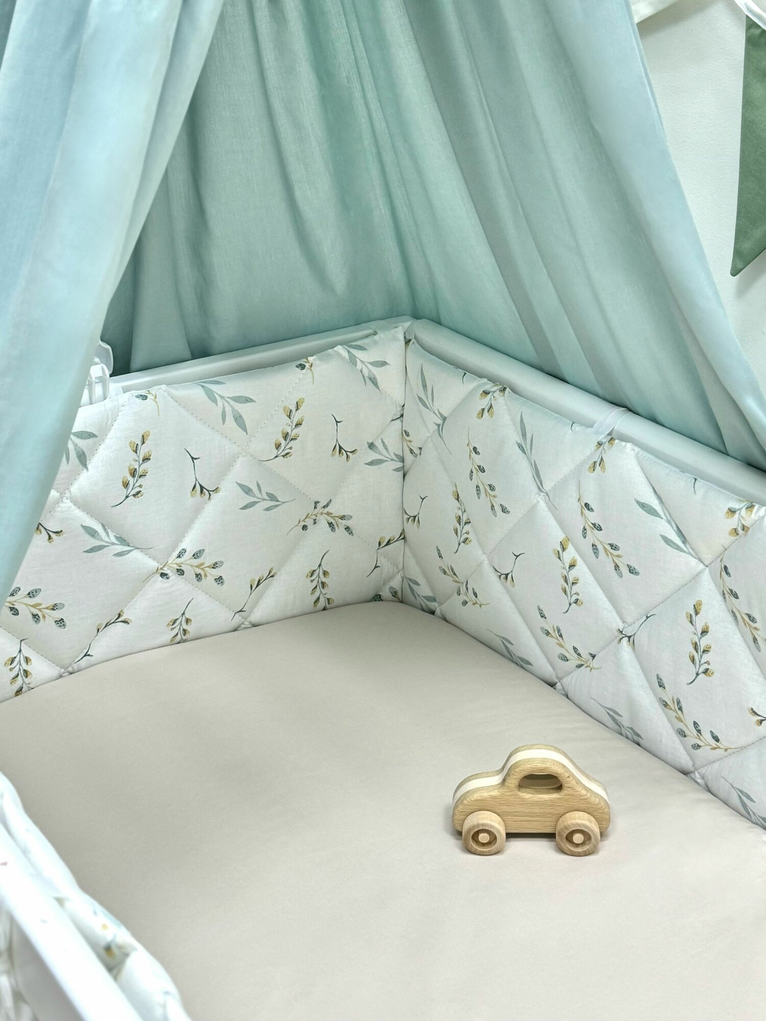 Бортики в кроватку для новорождённых стеганые MamiBro, 100% хлопок, верба мята, 60х30 см - 2 шт, 120х30 см - 2 шт.